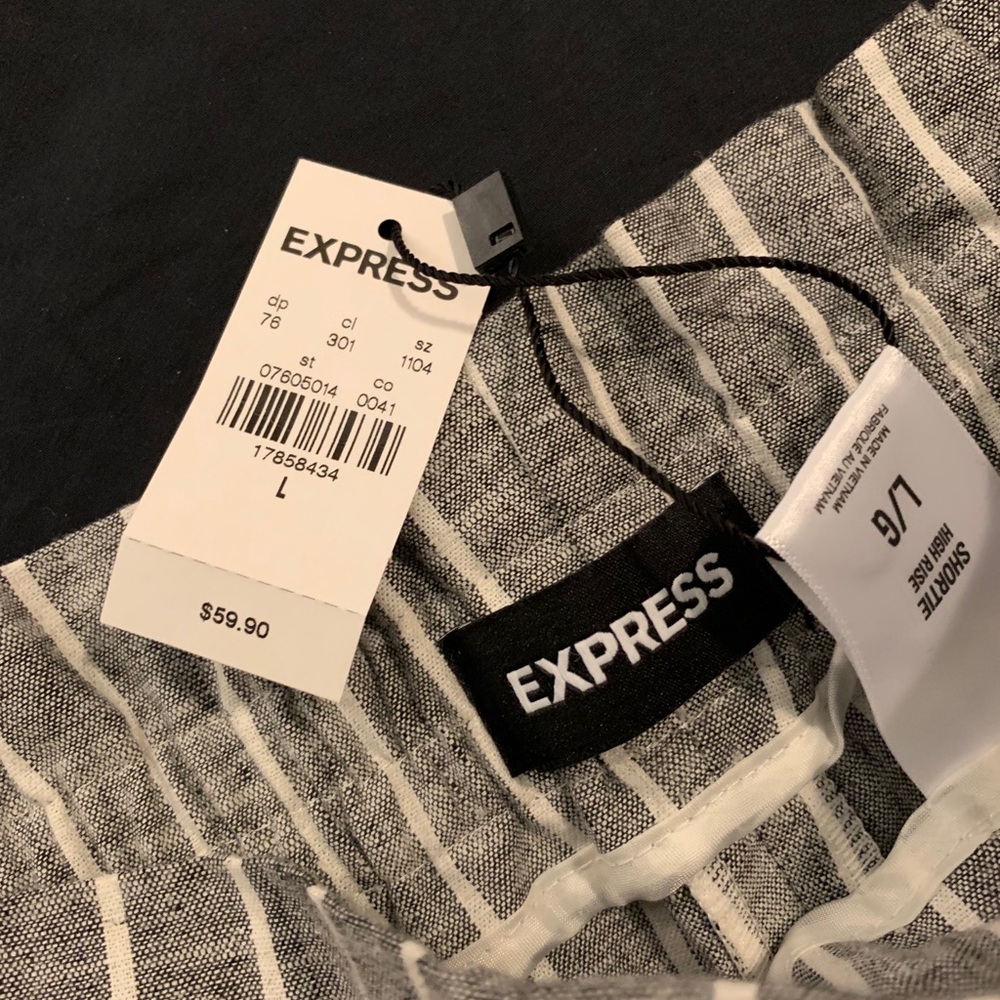 Express High Rise Shorts - Picture 3 of 3
